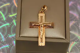 Хрестик Xuping Jewelry Іісус в променях 3.5 см золотистий