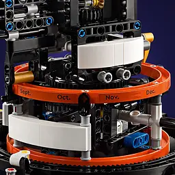 Конструктор LEGO Technic Земля та Місяць на орбіті 526 деталей (42179) - мініатюра 8