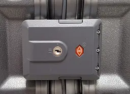 Валіза велика L Madisson Snowball 66503 L 74x49x31 см 100% полікарбонат на засувках Сірий - мініатюра 5