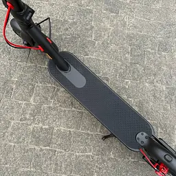 Електросамокат KUGOO M365 PRO  500W 11Ah , складний , перфаровані колеса , чорний (2025 рік) - мініатюра 6