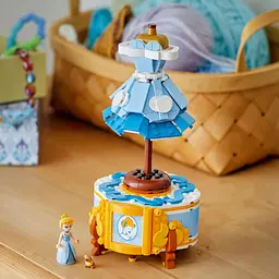 Конструктор LEGO Disney Princess Сукня Попелюшки 474 деталі (43266) - мініатюра 4