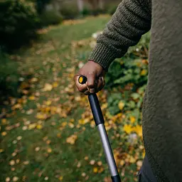Лопата-граблі для листя Fiskars Ergonomic (1077116) - мініатюра 9