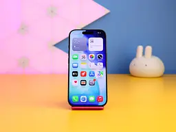 Смартфон Apple iPhone 16 Pro 256 ГБ чорний титан (MYNH3) б/в [175281] - мініатюра 2