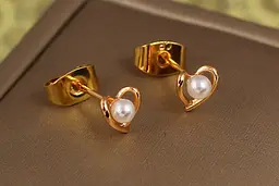 Сережки гвоздики Xuping Jewelry перлинка в сердечку 7 мм золотисті - мініатюра 2