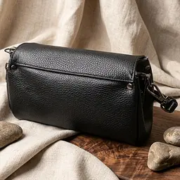 Жіноча шкіряна сумка з трикутним клапаном Vintage 22254 чорна - мініатюра 4