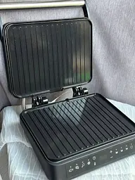 Прижимний контактний електричний гриль Grunhelm G2201 домашній з антипригарним покриттям 2200Вт Чорний - мініатюра 6