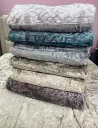 Коц велюровий вибитий Laura Grand бежевий, плед 2,00 × 2,30 м у подарунковій сумці