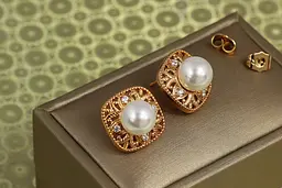Сережки гвоздики Xuping Jewelry Гобелен з перлиною 1,7 см золотисті