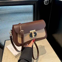 Жіноча сумка через плече крос-боді з екошкіри Lilly P2-1601DB Коричнева - мініатюра 2