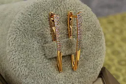 Сережки Xuping Jewelry стрілки з каменями завужені знизу 3 см золотисті - мініатюра 2
