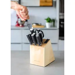 Набір ножів з підставкою KitchenAid Coreline з точилом 11 предметів (KAG12STSNBXOBQ) - мініатюра 16