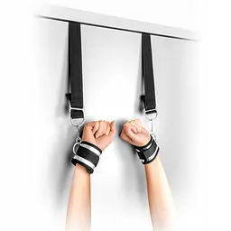Фіксатор для рук Fetish Tentation Door Swing Handcuffs 35 см чорний - мініатюра 2