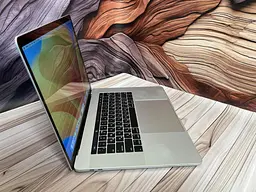 Ноутбук Apple MacBook Pro 15" 2017 i7-7700HQ/16/256 (C02WP00THTD7) Б/в - мініатюра 4