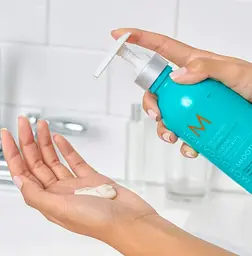 Розгладжувальний лосьйон для укладки волосся з аргановою олією Moroccanoil Smooth Blow-Dry Lotion, 300 мл - мініатюра 3