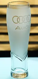 Пивний крафтовий келих 440 мл з гравіюванням Ауди Audi подарунок для автолюбителя кухоль для пива з логотипом авто - мініатюра 2