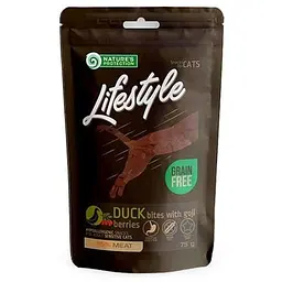 Ласощі для котів качині шматочки з ягодами годжі Nature's Protection Lifestyle Duck bites with Godji berries 75 г