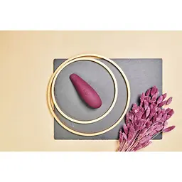 Лубрикант Womanizer Classic 2 + 50 мл- Інноваційний вакуумний стимулятор клітора, 14.8х4.8 см бордовий - мініатюра 17