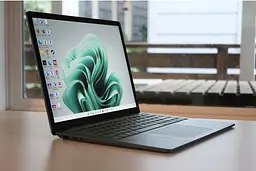 Ноутбук Microsoft Surface Laptop-5 13.5' PS Touch, Intel i7-1265U, 32GB, F1TB, UMA, Win11P, чорний (VT3-00001) - мініатюра 2