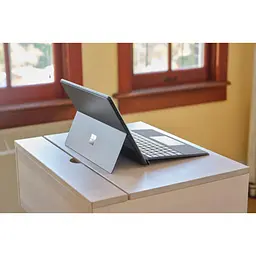 Ноутбук Microsoft Surface Go 3 Y (8V6-00003) 4/64GB Win11 Gray - мініатюра 2