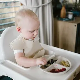 Тарілка  BabyOno на три секції силіконова з присоскою бежева (1482/04) - мініатюра 4
