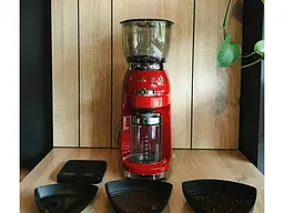 Кавомолка Smeg CGF01RDEU - мініатюра 4