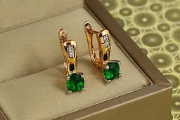 Сережки Xuping Jewelry партія із зеленим каменем 1,7 см золотисті - мініатюра 2