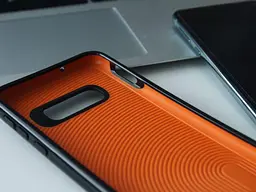 Протиударний чохол GEAR4 Battersea D3O для Samsung Galaxy S10e (5.8") Black - мініатюра 3