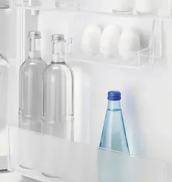 Вбудований холодильник із морозильною камерою Electrolux білий (RNT3FF18S) - мініатюра 3