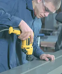 DeWALT Дриль DeWalt 701Вт 10.9Нм 0-2500об/хв патрон 10мм 1.8кг - мініатюра 2