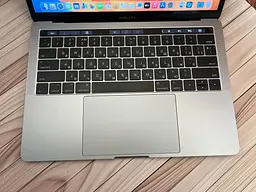 Ноутбук Apple MacBook Pro 13.3" A1706 i7-7567U/16/251 (C02VP05YHV2Q) Б/в - мініатюра 2