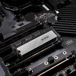 Накопичувач SSD M.2 ADATA GAMMIX S60 1TB 2280 PCIe 4x4 NVMe 3D NAND Read/Write:5000/3200 MB/sec (AGAMMIXS60-1T-CS) - мініатюра 6