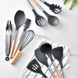 Кухонний набір Silikone Kitchen Set чорний з силікону з бамбуковою ручкою з 12 предметів - мініатюра 5