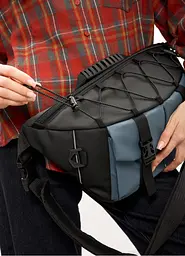 Жіноча cумка-бананка під ноутбук Sambag Urban Pro чорно-синя 46 × 26 см (51411215) - мініатюра 4