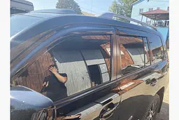 Дефлектори вікон вітровики HIC для Toyota Land Cruiser 120 2003-2010 Оригінал (T03-1) - мініатюра 4