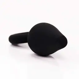 Анальна пробка силіконова Velvet Ring з кільцем 34x80 мм червона - мініатюра 3