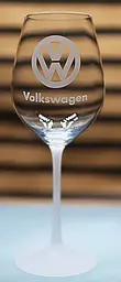 Винний келих 480мл з гравіюванням Фольксваген Volkswagen  подарунок для автолюбителя  скляний фужер з логотипом