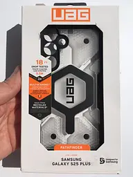Оригінальний протиударний чохол для Samsung Galaxy S25 PLUS UAG Pathfinder MagSafe Clear Ice UAG214484114340 (S936) - мініатюра 2