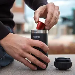 Портативна кавоварка Wacaco Nanopresso + адаптер для капсул та рушники бариста (NanopressoSet1) - мініатюра 8