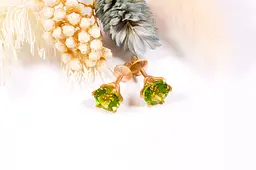 Сережки гвоздики з червоного золота з хризолітом S-0093 - мініатюра 7