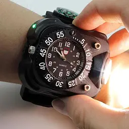 Чоловічий тактичний годинник Besta FlashLight з компасом та ліхтариком - мініатюра 2