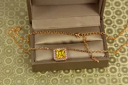 Набір Xuping Jewelry квадрат з жовтим каменем 39 см добір 5 см золотистий