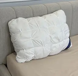 Подушка тісто з поліефірного волокна Hotel pillow 19533 50х70 см біла