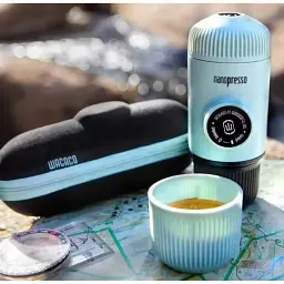 Портативна еспресо-кавоварка Wacaco Nanopresso з чохлом Blue - мініатюра 3