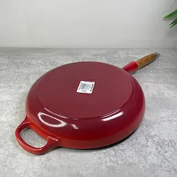 Сковорода універсальна Le Creuset Signature Frying Pan 28 см вишнева 20258280600422 - мініатюра 6