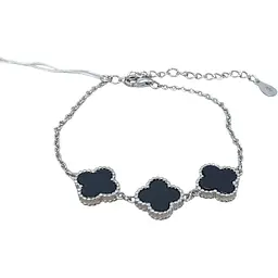 Срібний браслет TOP Silver Конюшина з оніксом. 550058Ч