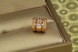 Кулон шарм Xuping Jewelry для тонкого ланцюга або браслета з великими каменями по центру 8 мм золотистий