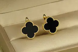 Сережки Stainless steel Чорні конюшини 1,4 см лимонні