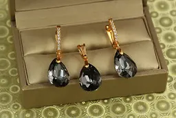 Набір Xuping Jewelry Велика крапля із чорним каменем Сваровські золотистий