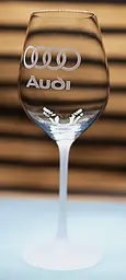Винний келих 480 мл з гравіюванням Ауді Audi подарунок для автолюбителя скляний фужер з логотипом авто - мініатюра 3