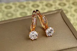 Сережки Xuping Jewelry соло із білим каменем 1,7 см золотисті - мініатюра 2